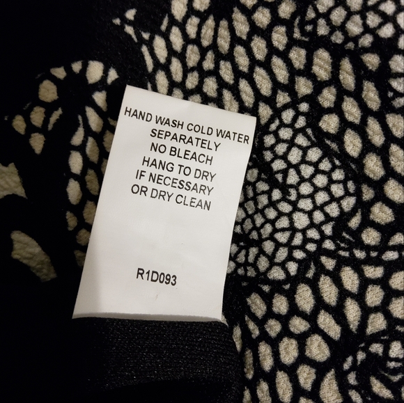 NWT!  Rabbit Rabbit Rabbit Design Damask Print  3/4 Sleeve Sheath Dress Size 4 - Picture 9 of 10